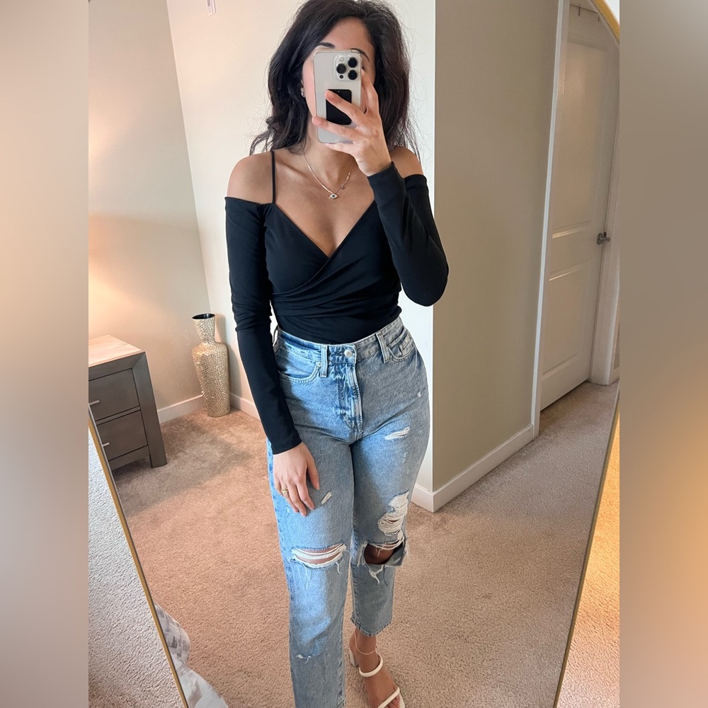 Black off the shoulder Long sleeve top